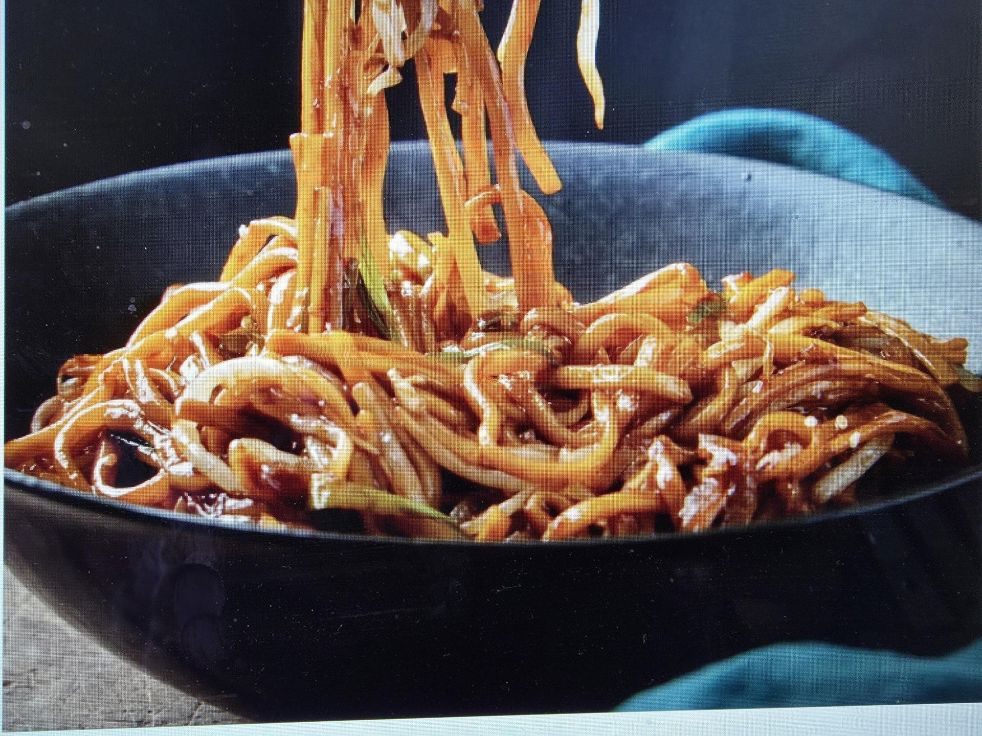 Noodle Bar takeaway $18500 weekly takings